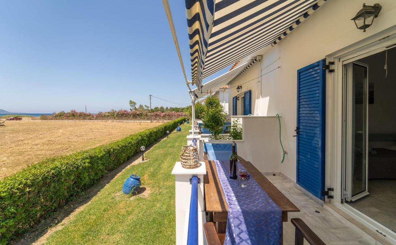 Blue Houses Apartments Finikounta Exterior foto